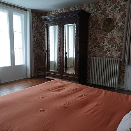 Le Relais Des Roses- Chambres D'Hotes Vatan 外观 照片