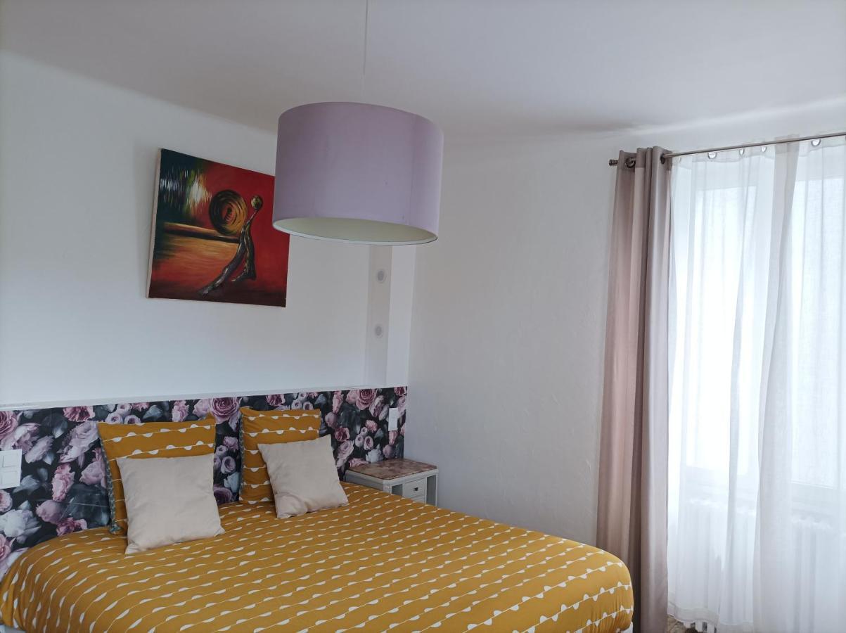 Le Relais Des Roses- Chambres D'Hotes Vatan 外观 照片