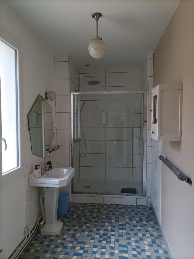 Le Relais Des Roses- Chambres D'Hotes Vatan 外观 照片