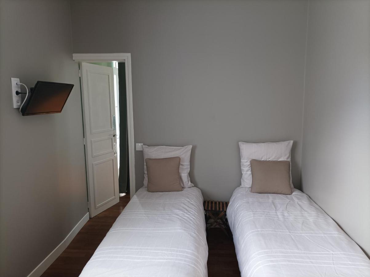 Le Relais Des Roses- Chambres D'Hotes Vatan 外观 照片