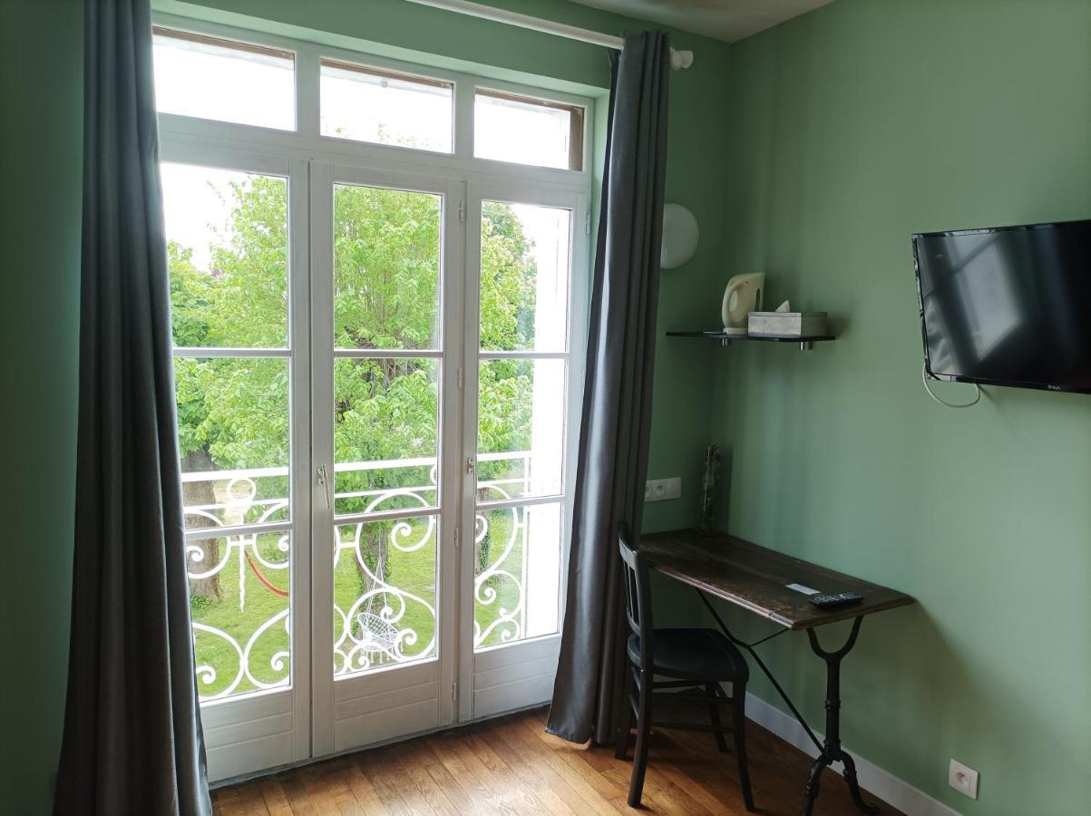 Le Relais Des Roses- Chambres D'Hotes Vatan 外观 照片