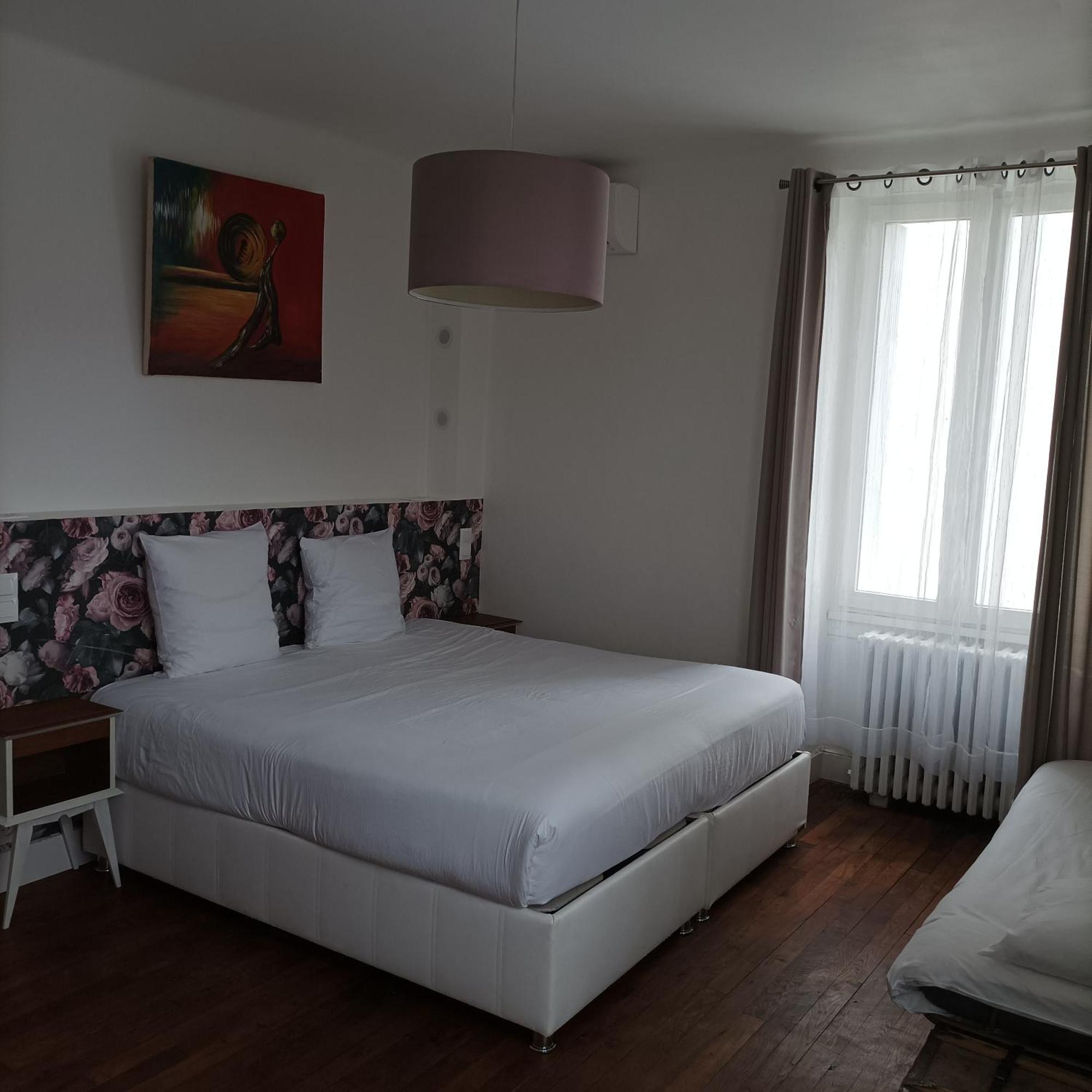 Le Relais Des Roses- Chambres D'Hotes Vatan 外观 照片