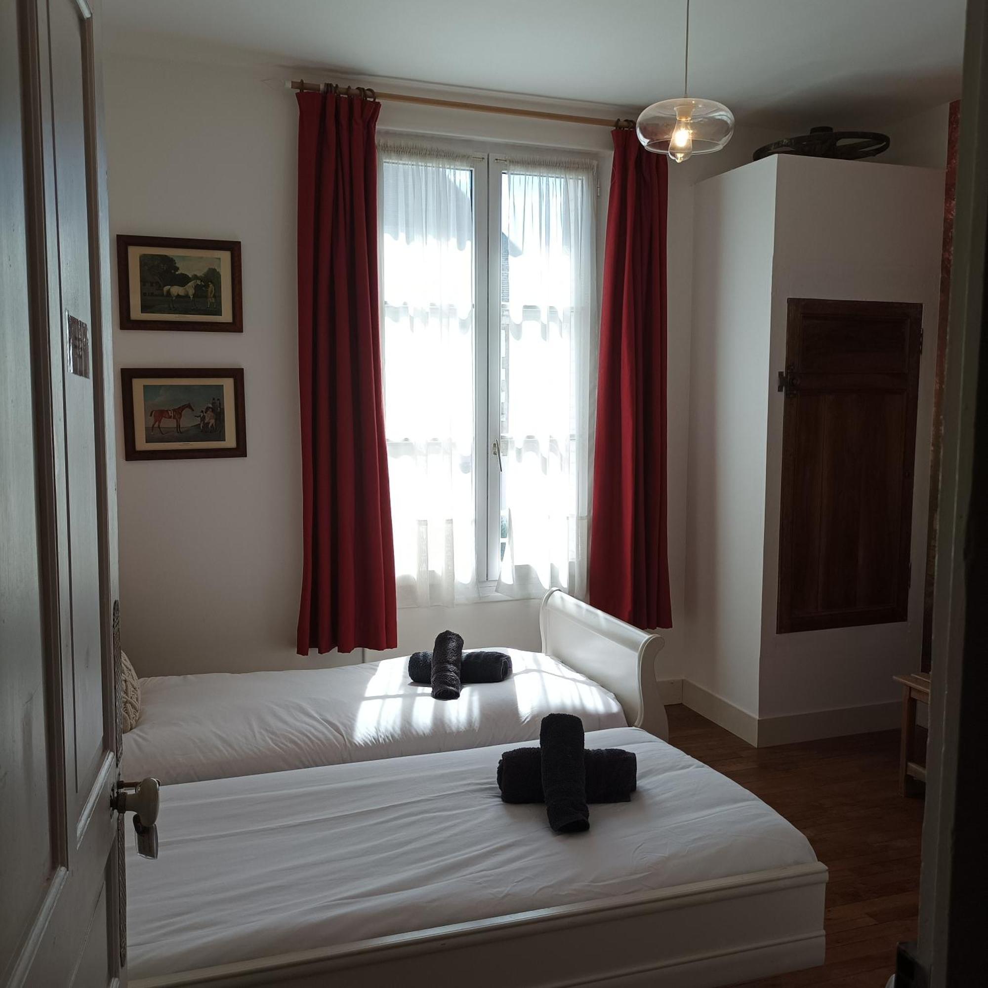 Le Relais Des Roses- Chambres D'Hotes Vatan 客房 照片