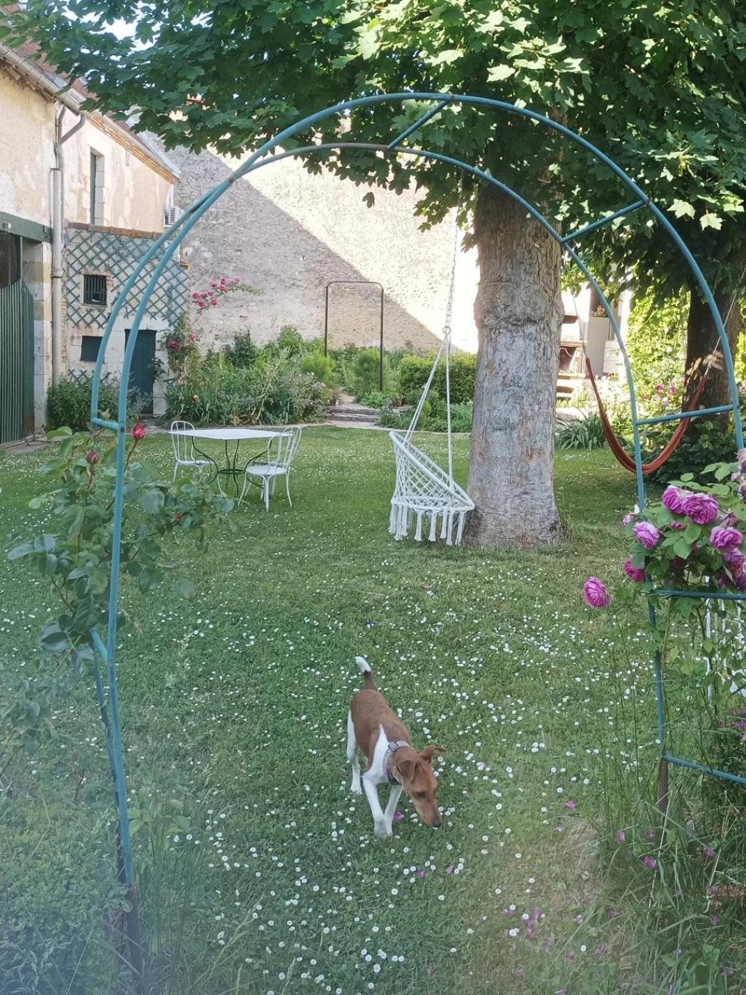 Le Relais Des Roses- Chambres D'Hotes Vatan 外观 照片
